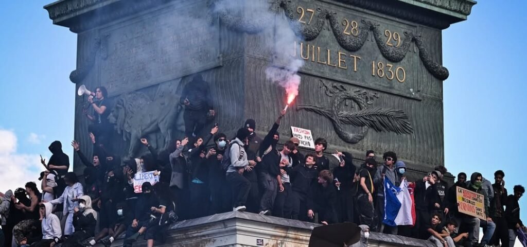 stundents protest in france